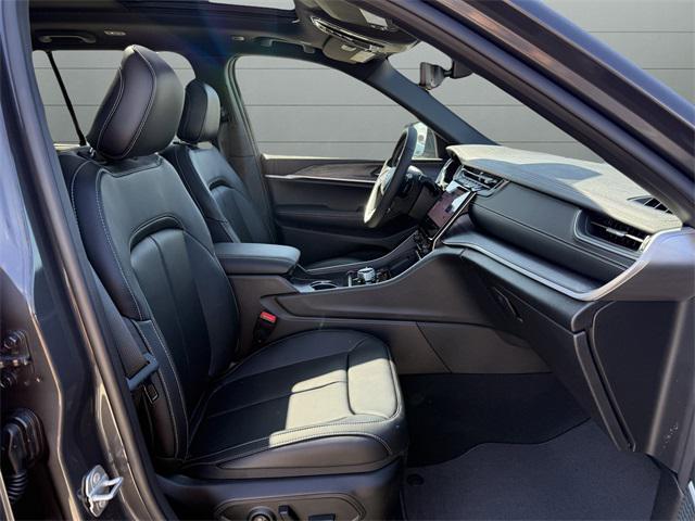 new 2025 Jeep Grand Cherokee car, priced at $53,014
