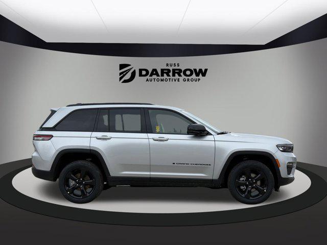 new 2025 Jeep Grand Cherokee car, priced at $49,991