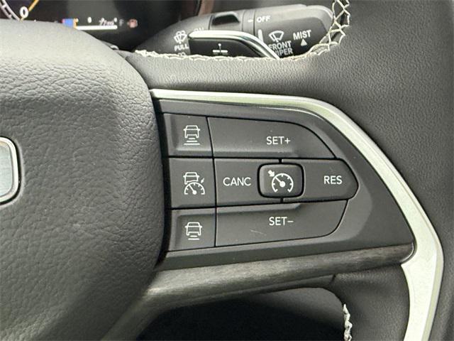 new 2025 Jeep Grand Cherokee car, priced at $50,027