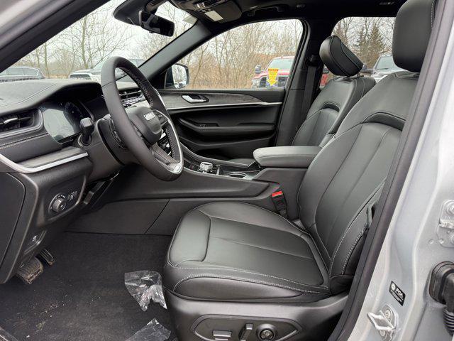 new 2025 Jeep Grand Cherokee car, priced at $49,991