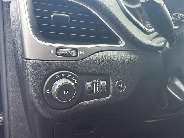used 2021 Jeep Cherokee car, priced at $19,389