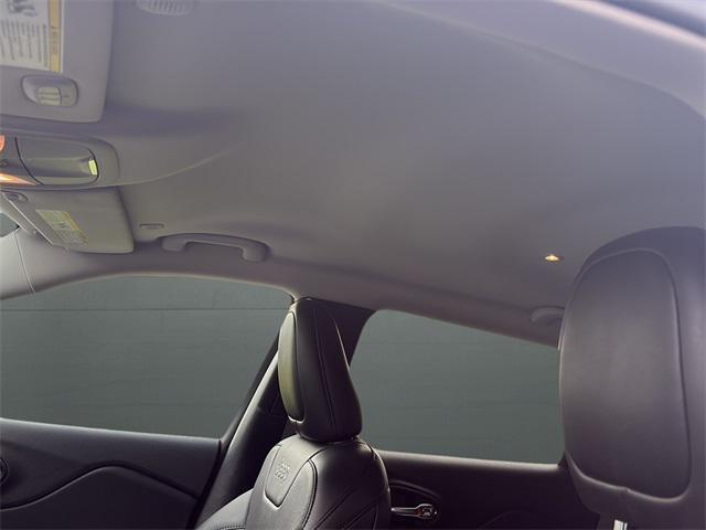 used 2021 Jeep Cherokee car, priced at $19,389