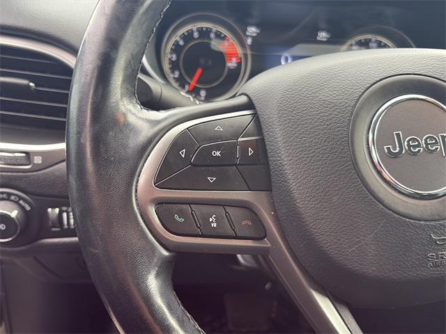 used 2021 Jeep Cherokee car, priced at $19,389