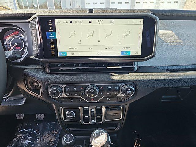 new 2025 Jeep Wrangler car, priced at $42,500