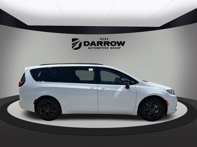 new 2024 Chrysler Pacifica Hybrid car, priced at $52,761