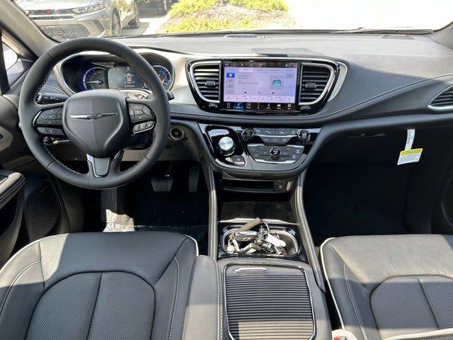 new 2024 Chrysler Pacifica Hybrid car, priced at $52,761