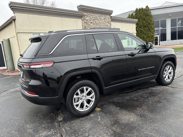 used 2022 Jeep Grand Cherokee car, priced at $31,802