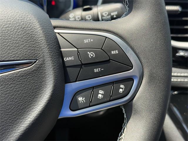 new 2025 Chrysler Pacifica car, priced at $43,061