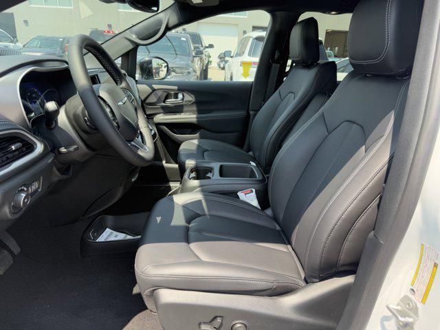 new 2025 Chrysler Pacifica car, priced at $43,061