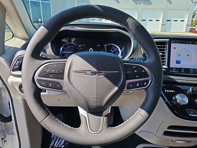 used 2023 Chrysler Pacifica Hybrid car, priced at $30,000