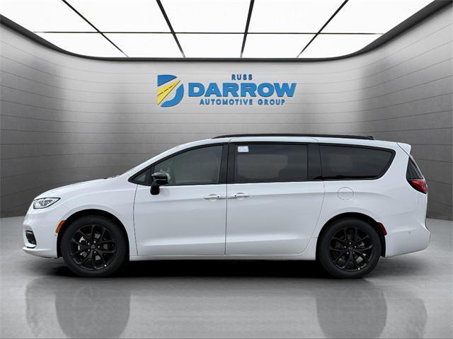 new 2025 Chrysler Pacifica car, priced at $50,553