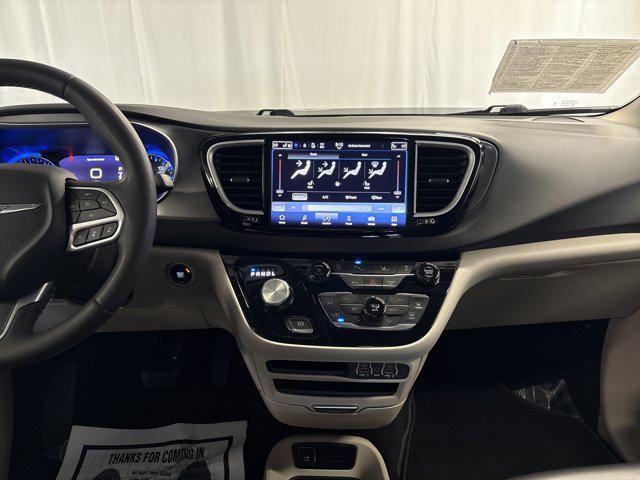 used 2023 Chrysler Pacifica car, priced at $23,354