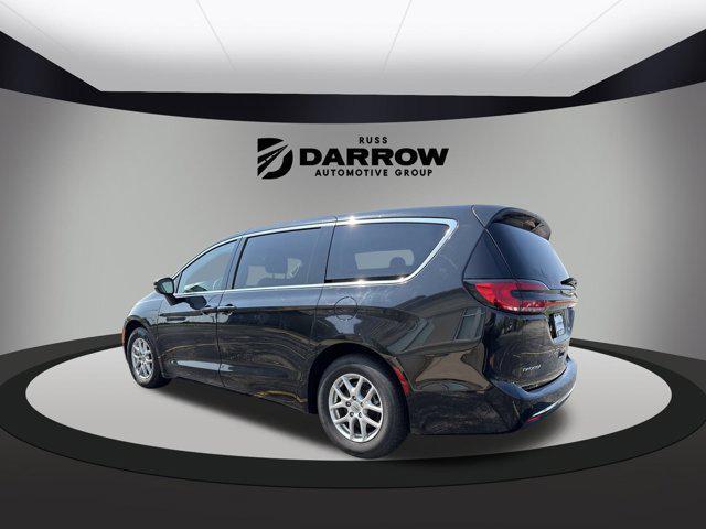 used 2023 Chrysler Pacifica car, priced at $23,354