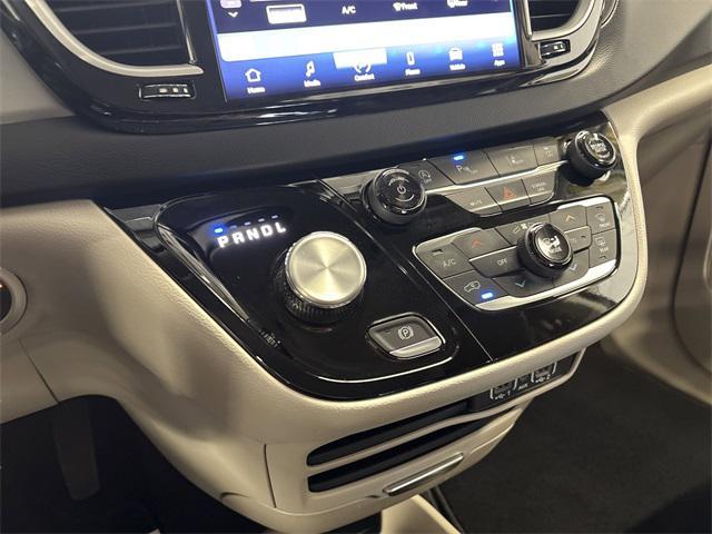 used 2023 Chrysler Pacifica car, priced at $23,138