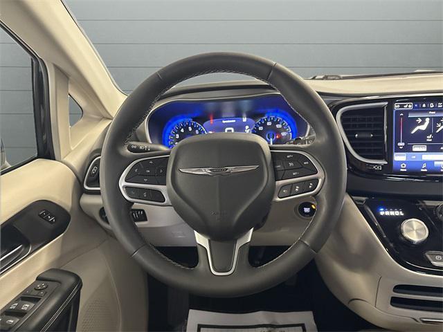 used 2023 Chrysler Pacifica car, priced at $23,138