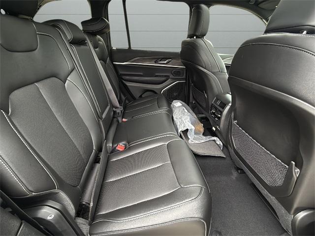 new 2025 Jeep Grand Cherokee car, priced at $54,115