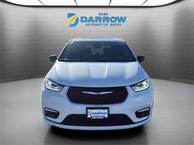 new 2026 Chrysler Pacifica car, priced at $44,348