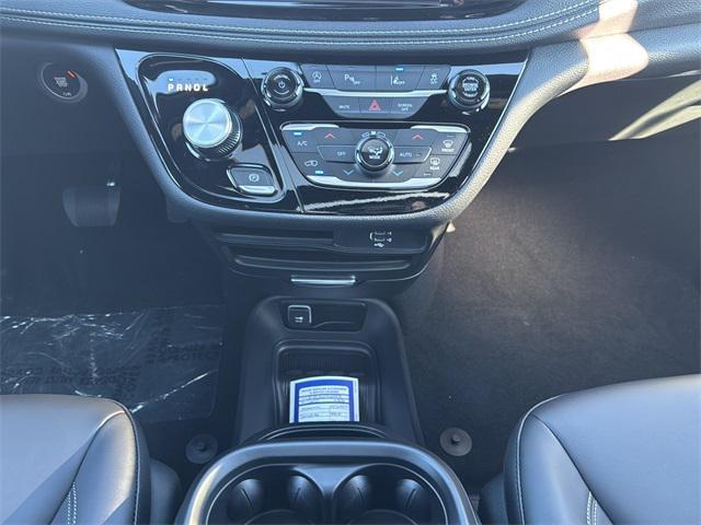 new 2026 Chrysler Pacifica car, priced at $44,348