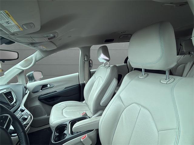 used 2018 Chrysler Pacifica Hybrid car, priced at $15,306