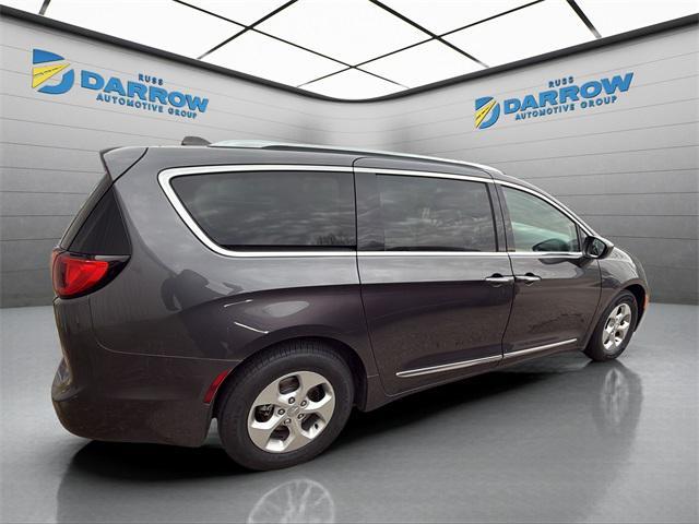 used 2018 Chrysler Pacifica Hybrid car, priced at $15,306