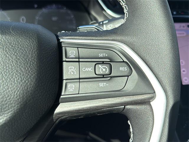 new 2025 Jeep Grand Cherokee car, priced at $54,115