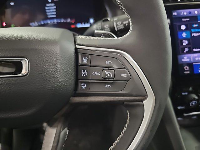 new 2025 Jeep Grand Cherokee car, priced at $50,300