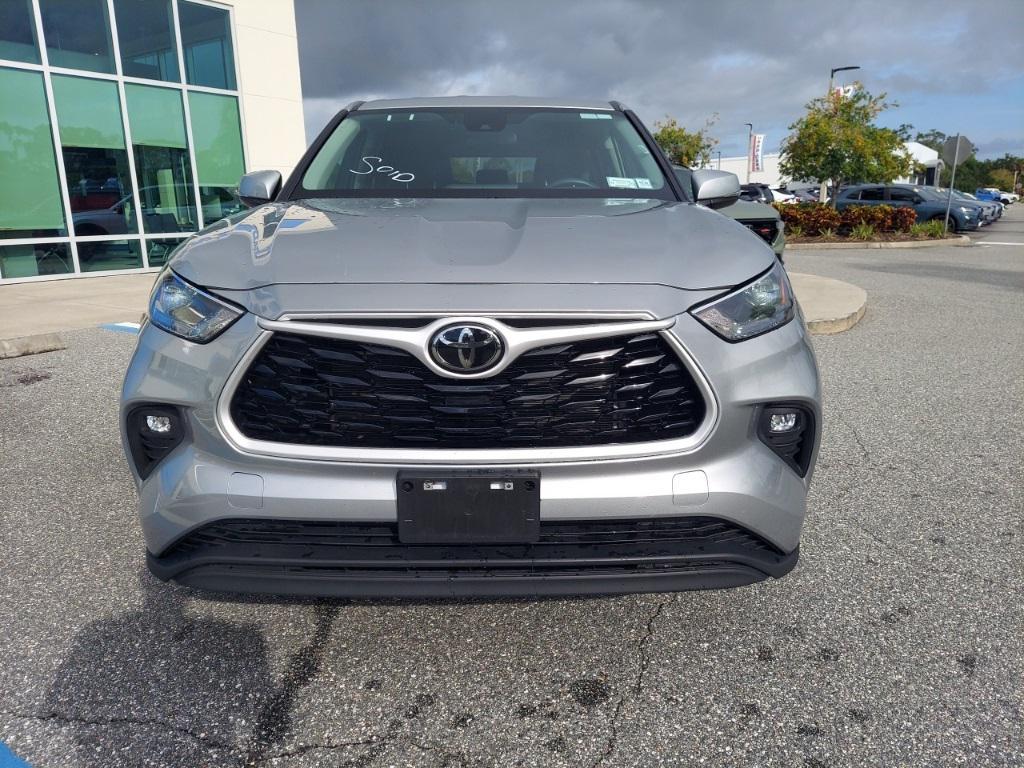 used 2024 Toyota Highlander car, priced at $35,378