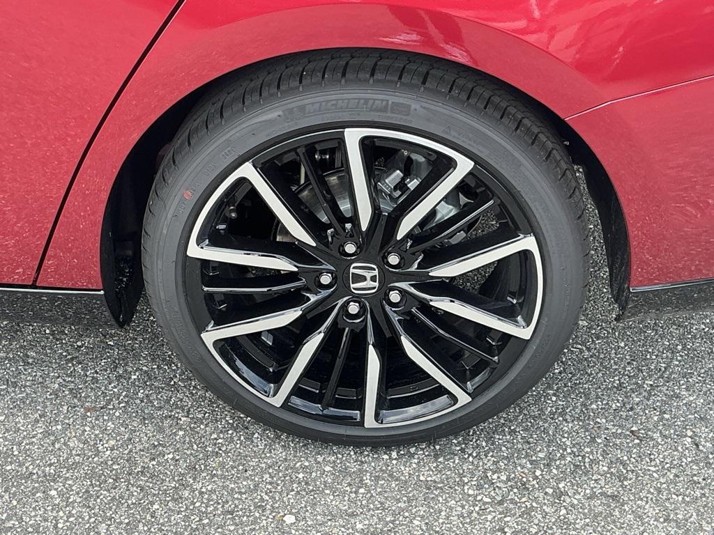 new 2025 Honda Accord Hybrid car, priced at $39,405