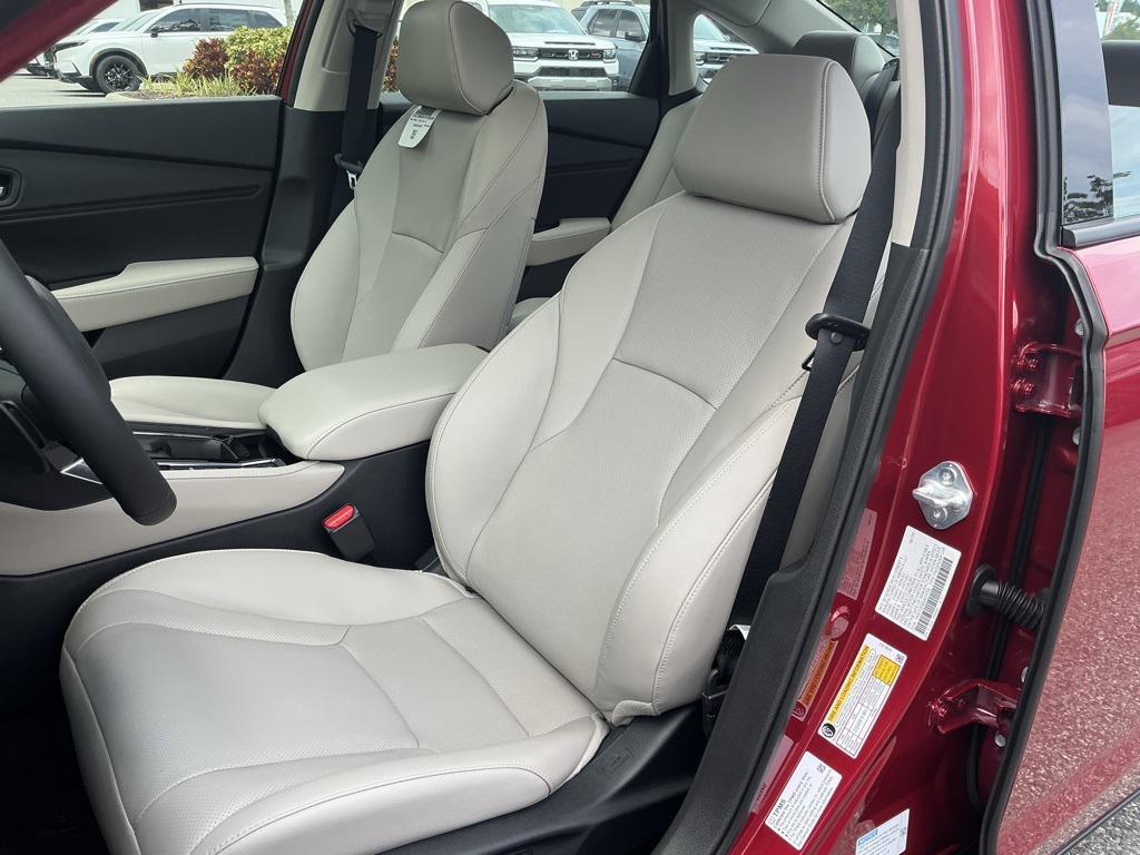 new 2025 Honda Accord Hybrid car, priced at $39,405