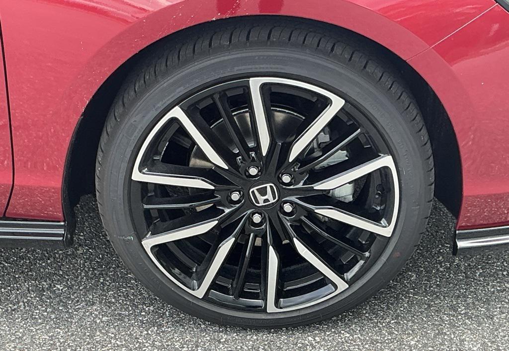 new 2025 Honda Accord Hybrid car, priced at $39,405
