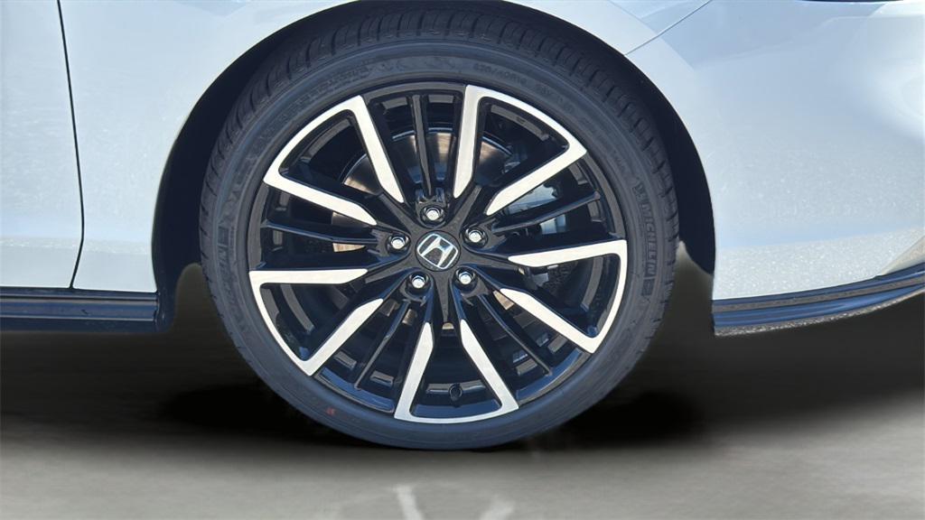 new 2025 Honda Accord Hybrid car, priced at $39,450