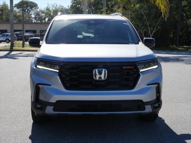 new 2025 Honda Pilot car, priced at $50,795