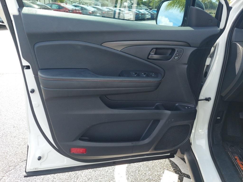 used 2025 Honda Passport car, priced at $41,391