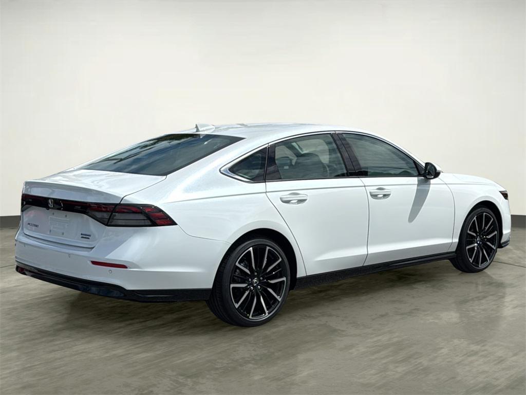 new 2025 Honda Accord Hybrid car, priced at $39,405
