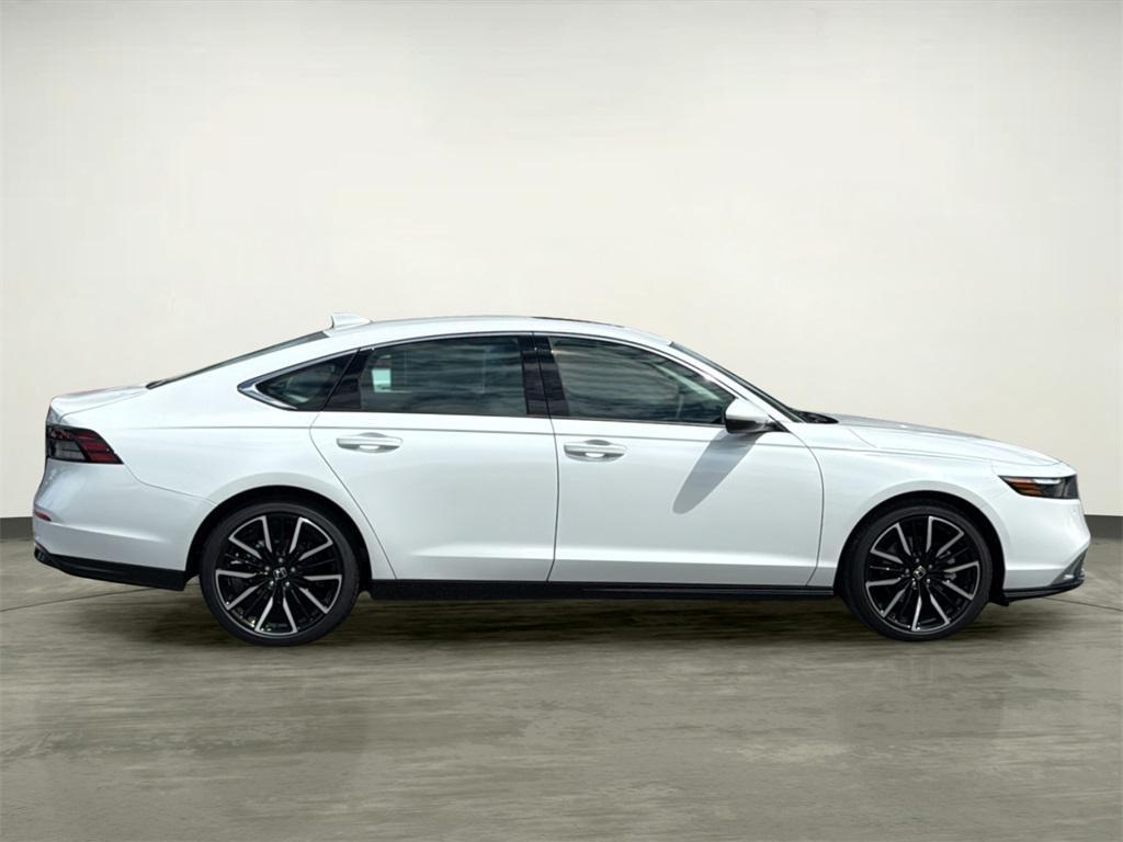new 2025 Honda Accord Hybrid car, priced at $39,405