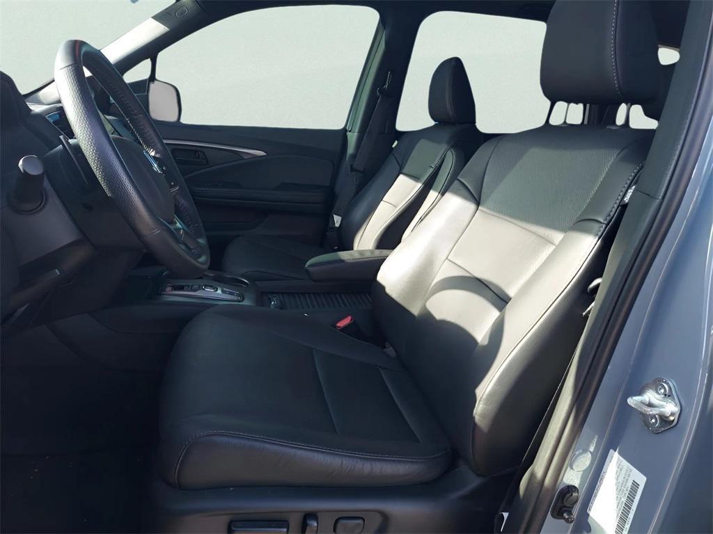 used 2023 Honda Passport car, priced at $32,629