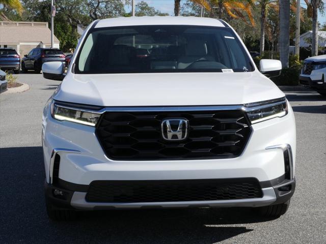 new 2025 Honda Pilot car, priced at $45,350