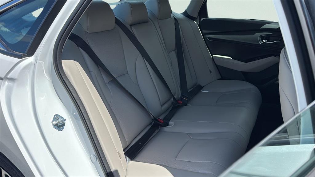 new 2025 Honda Accord Hybrid car, priced at $39,405