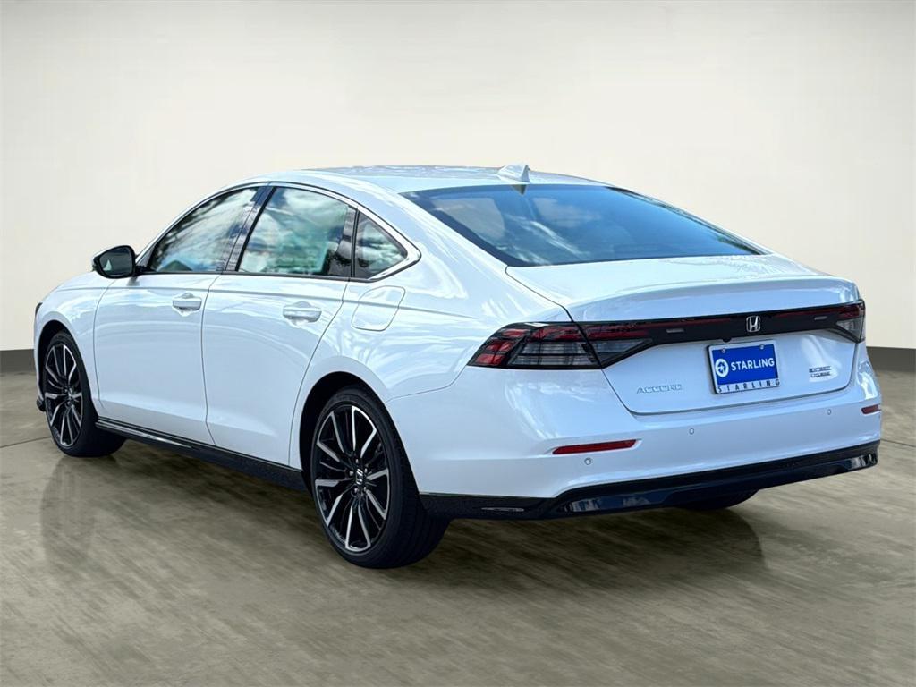 new 2025 Honda Accord Hybrid car, priced at $39,405