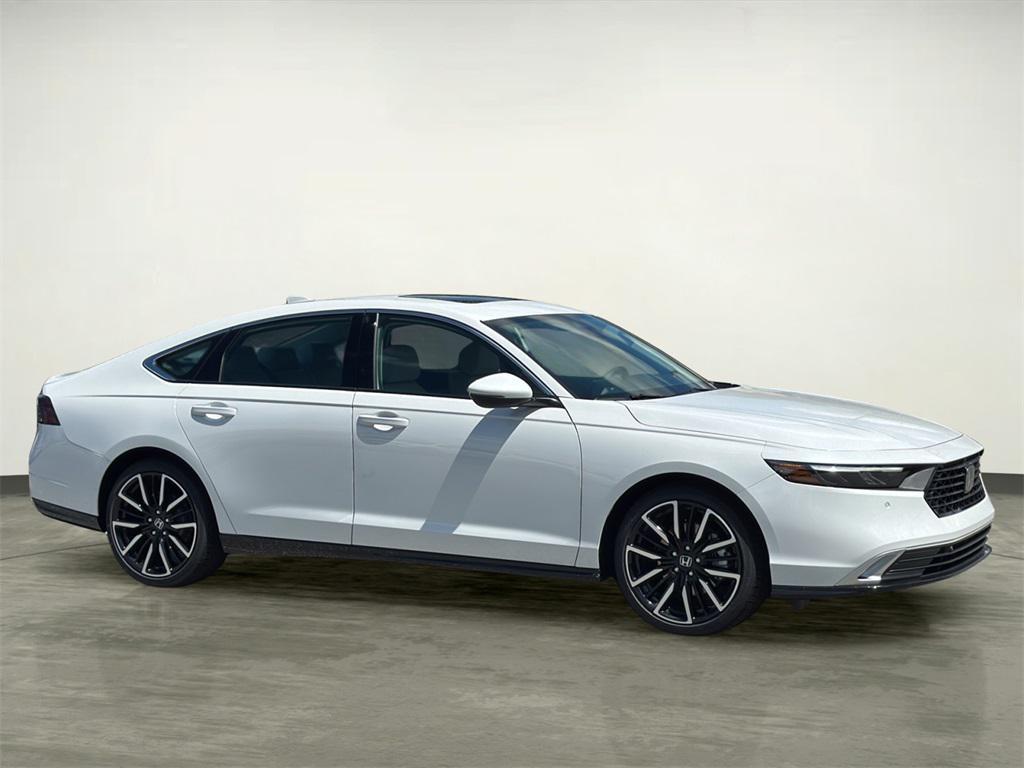 new 2025 Honda Accord Hybrid car, priced at $39,405
