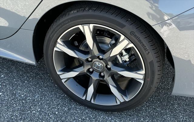 new 2025 Honda Civic Hybrid car, priced at $33,555