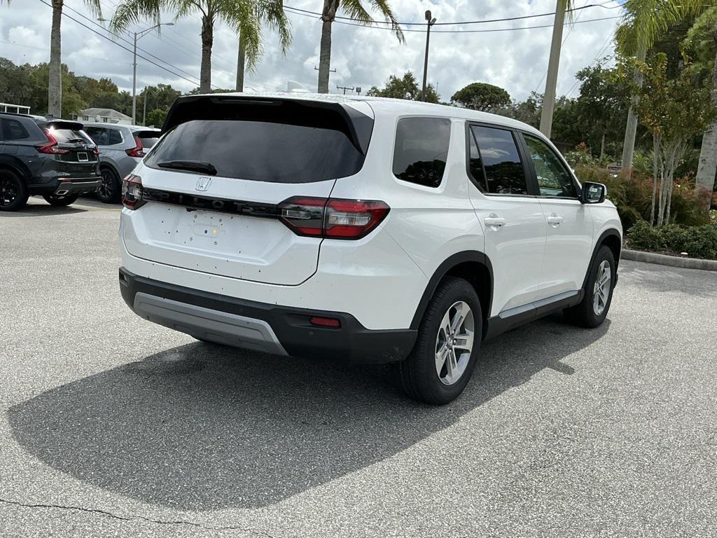 new 2025 Honda Pilot car, priced at $47,450
