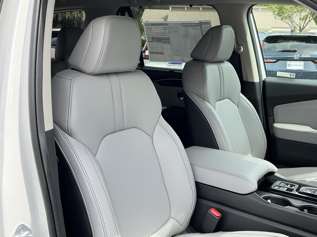new 2025 Honda Pilot car, priced at $47,450