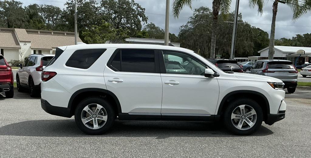 new 2025 Honda Pilot car, priced at $47,450