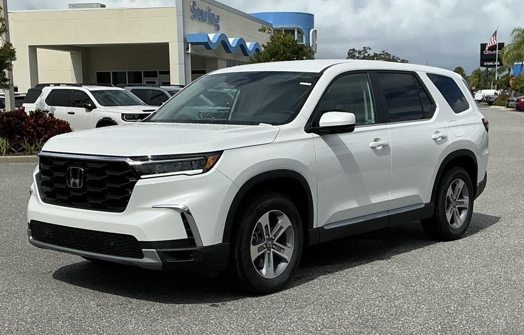 new 2025 Honda Pilot car, priced at $47,450