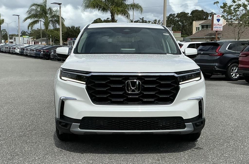 new 2025 Honda Pilot car, priced at $47,450