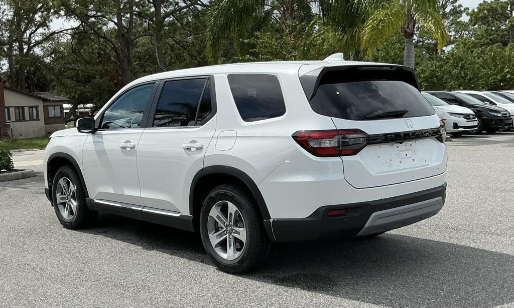 new 2025 Honda Pilot car, priced at $47,450