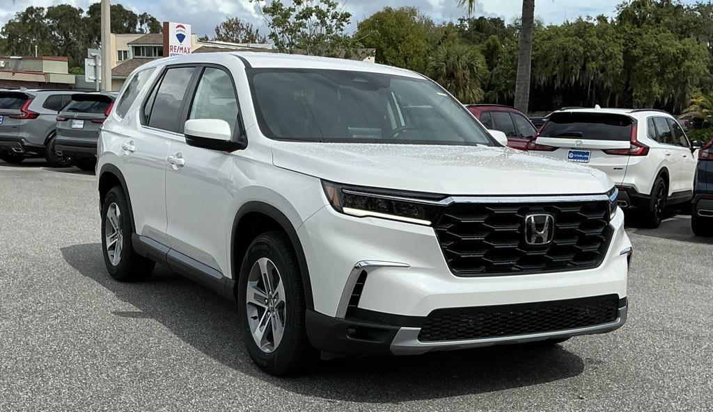 new 2025 Honda Pilot car, priced at $47,450