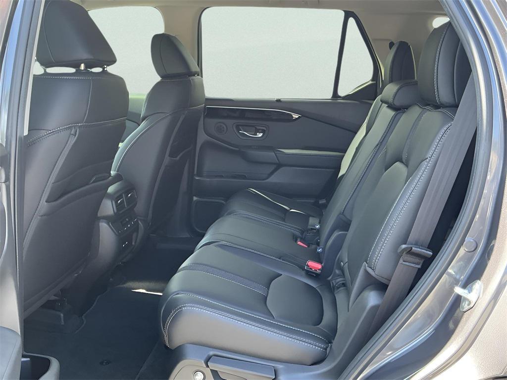 used 2025 Honda Pilot car, priced at $48,854