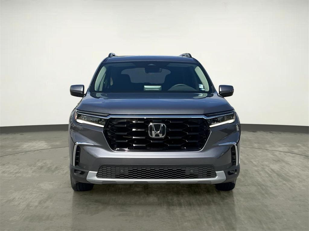 used 2025 Honda Pilot car, priced at $48,854